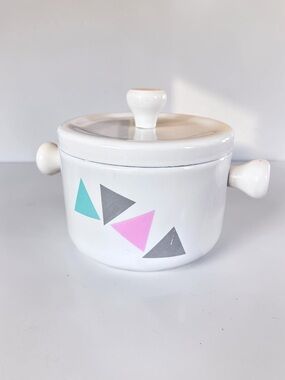 Vintage Geometric Enamelware Casserole Dish Lid White Pastel MCM
